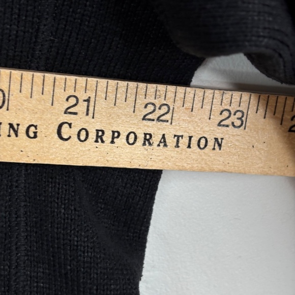 Patagonia Black Lightweight Jacket - Picture 7 of 9